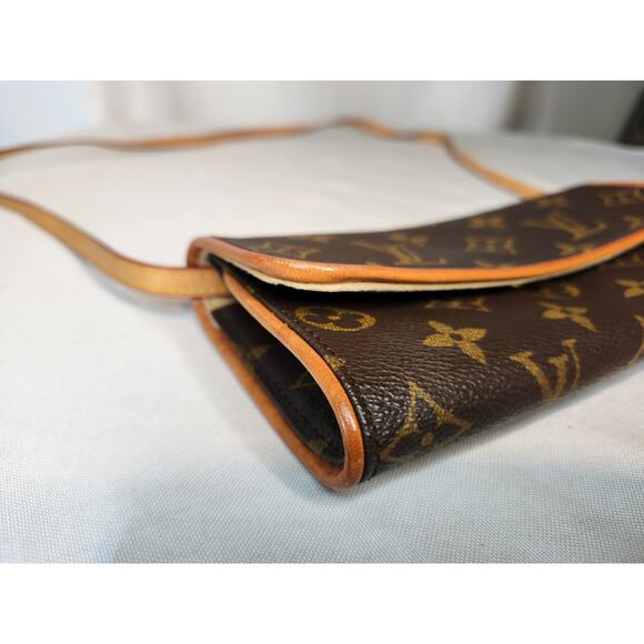 Louis Vuitton Monogram Twin Pochette PM Crossbody Bag Vintage Y2K - Picture 4 of 16